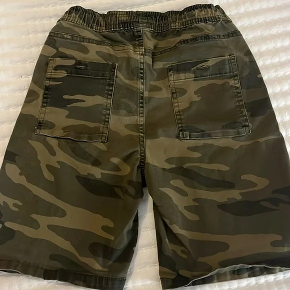 4 Pair of Boys Shorts - Picture 4 of 15